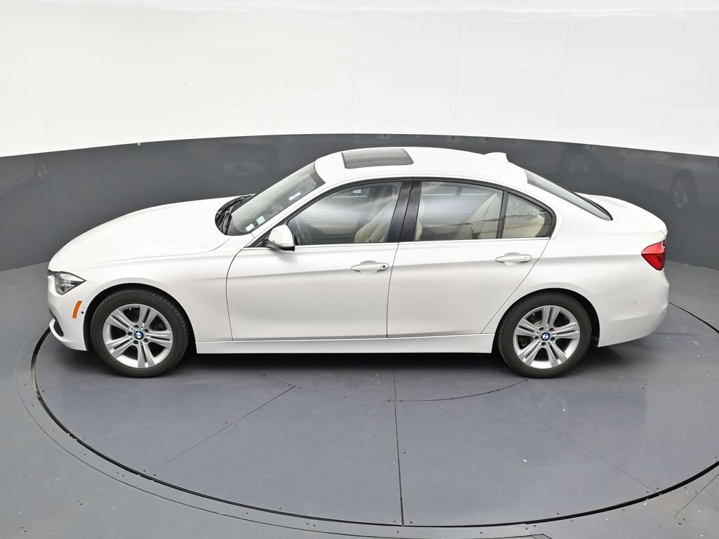 Used 2018 BMW 330i Sedan RWD image 18