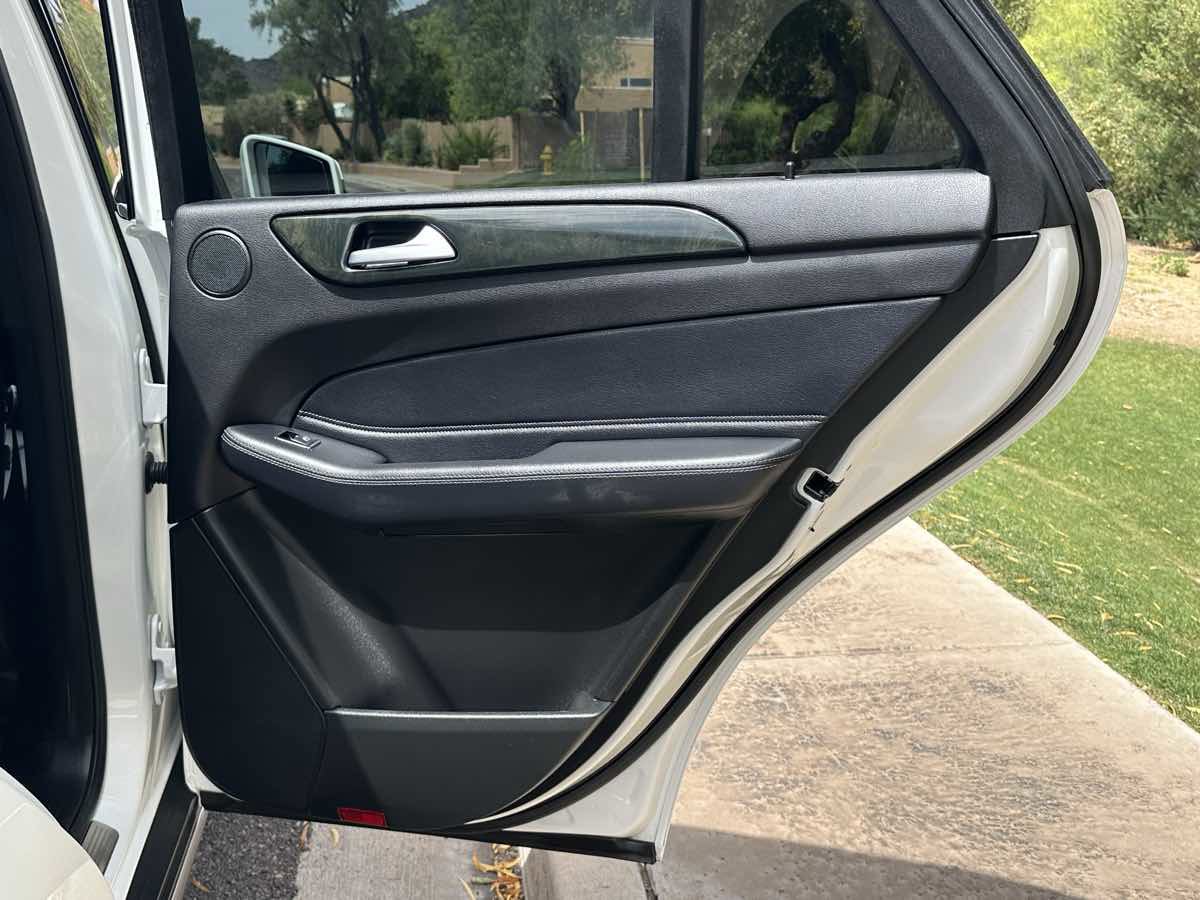 Used 2018 Mercedes-Benz GLE 350 w/ Premium 1 Package image 38