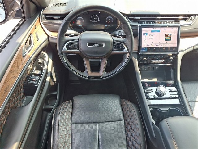 Used 2023 Jeep Grand Cherokee L Summit w/ Luxury Tech Group V image 12