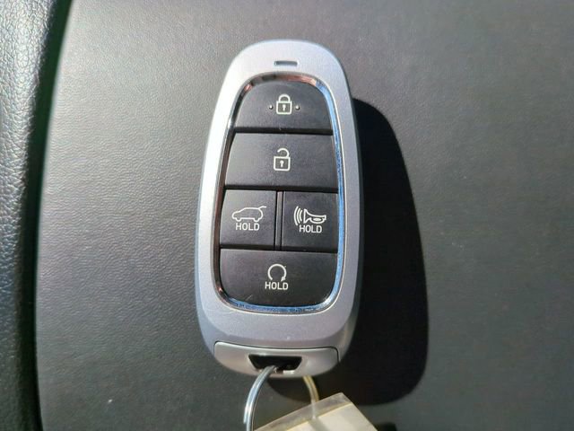 Used 2023 Hyundai Santa Fe SEL image 29
