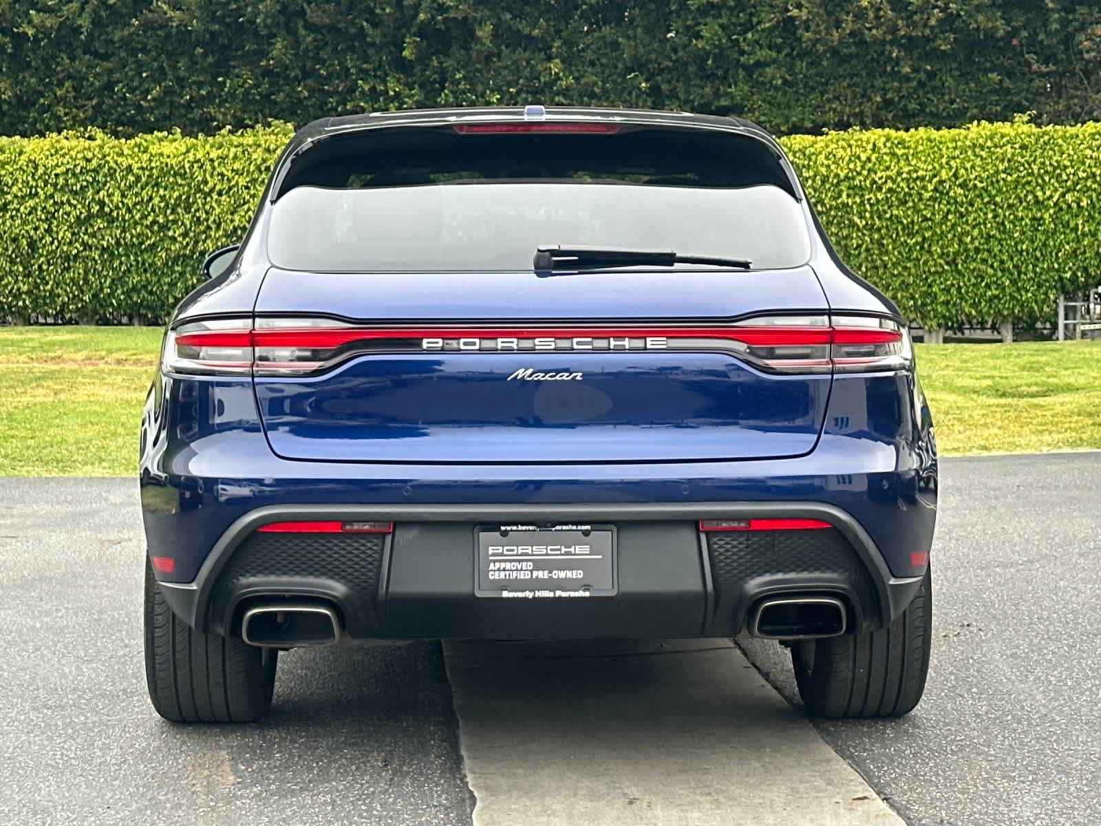 Certified 2024 Porsche Macan AWD/4WD image 7