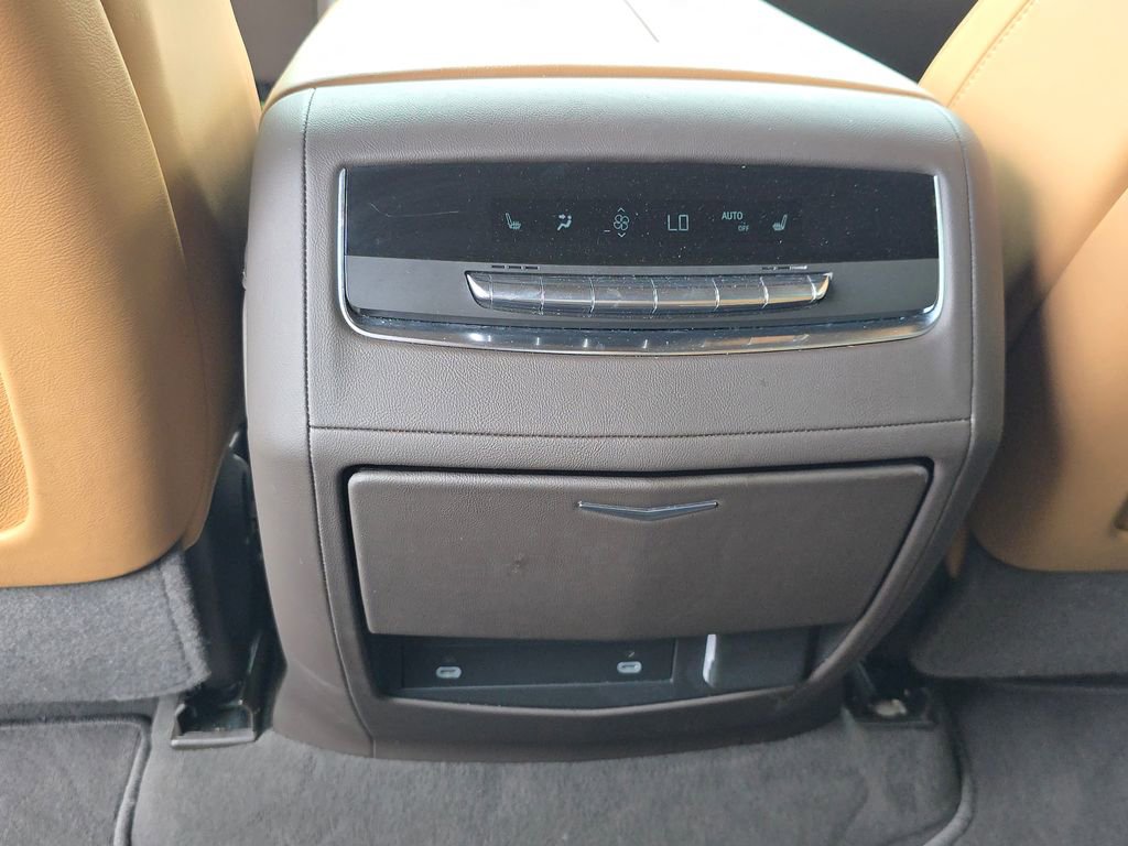 Used 2024 Cadillac Escalade Sport AWD/4WD image 19