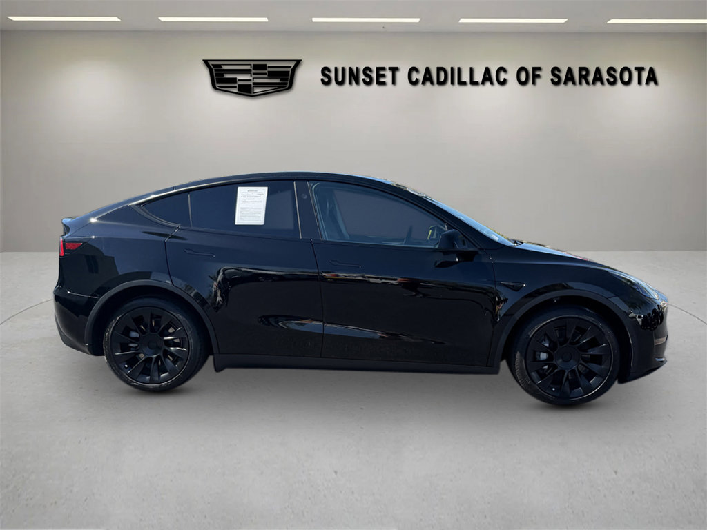 Used 2023 Tesla Model Y Long Range image 2