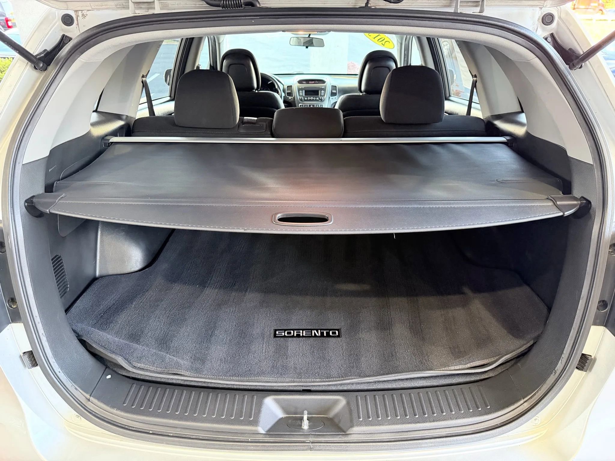 Used 2015 Kia Sorento LX image 25