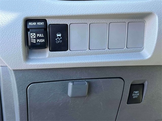 Certified 2020 Toyota Sienna XLE image 23