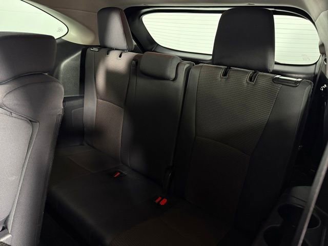 Used 2024 Toyota Highlander LE image 18