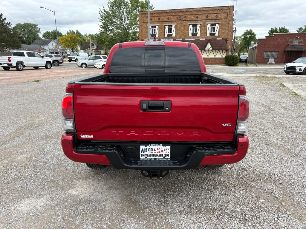 Used 2023 Toyota Tacoma TRD Off-Road w/ Technology Package AWD/4WD image 4