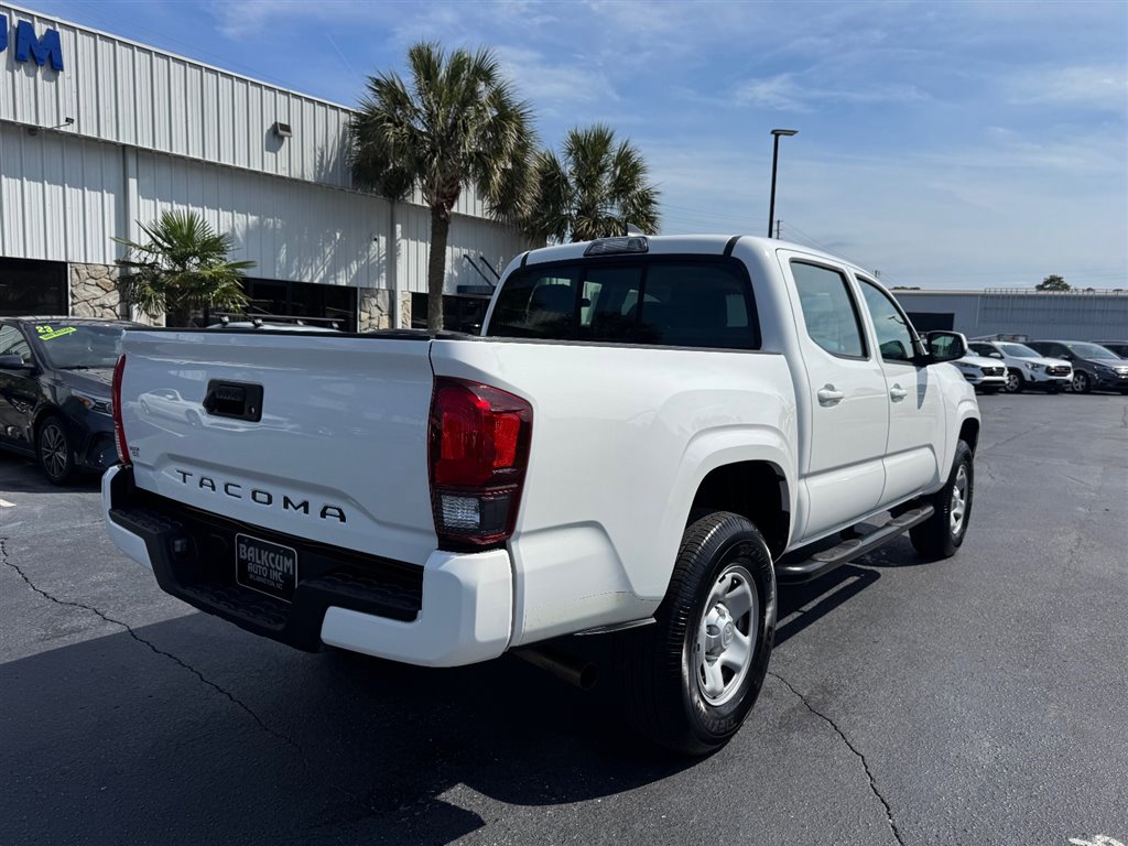 Used 2018 Toyota Tacoma SR RWD image 8