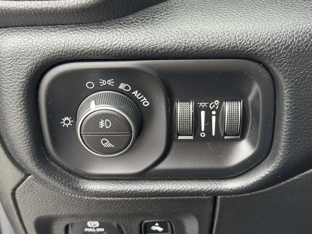 Used 2019 RAM 1500 Rebel w/ Rebel Level 2 Equipment Group AWD/4WD image 29