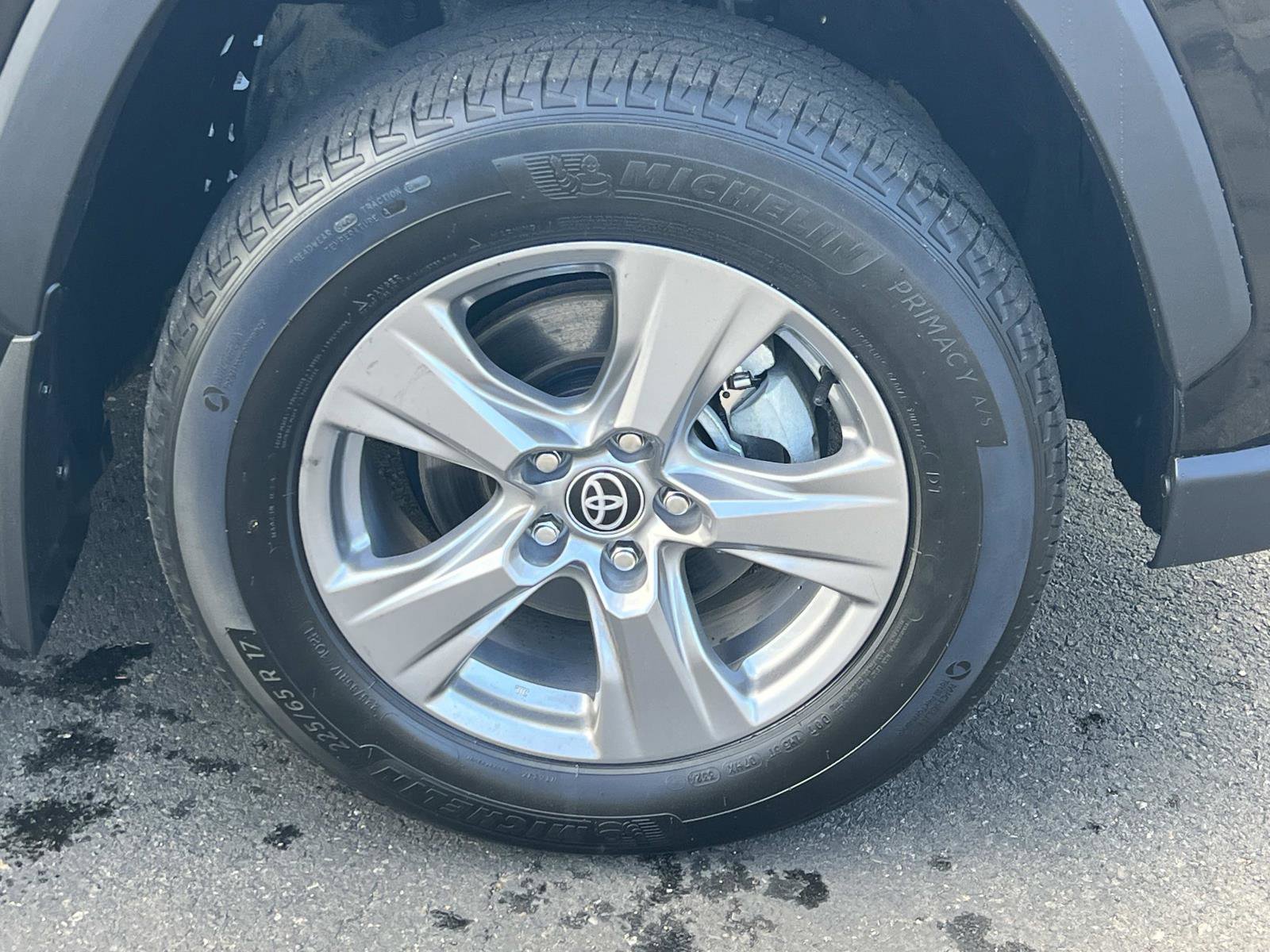 Used 2024 Toyota RAV4 XLE w/ Weather Package image 27