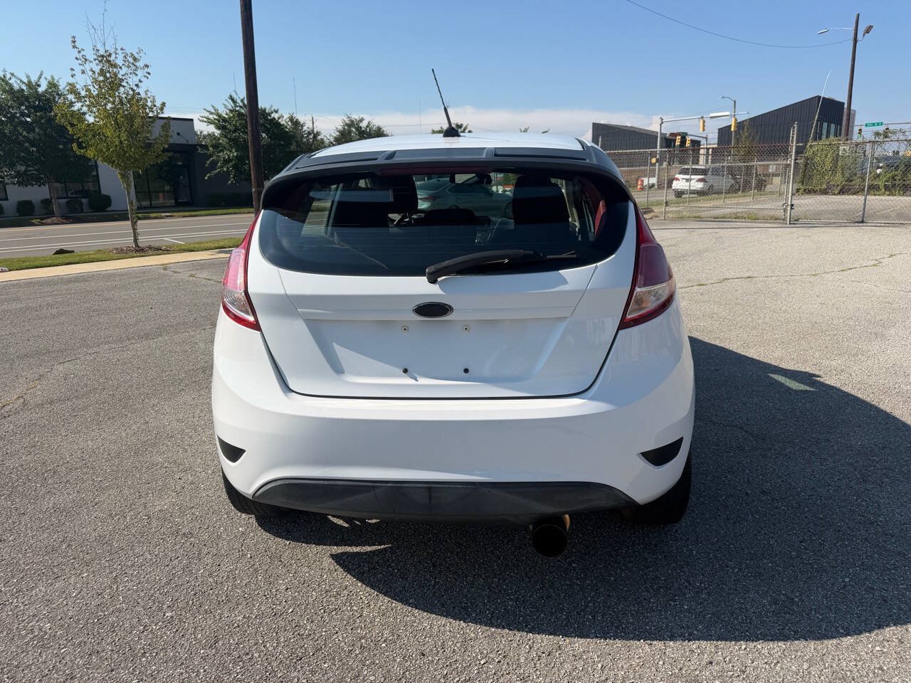 Used 2017 Ford Fiesta S FWD image 5