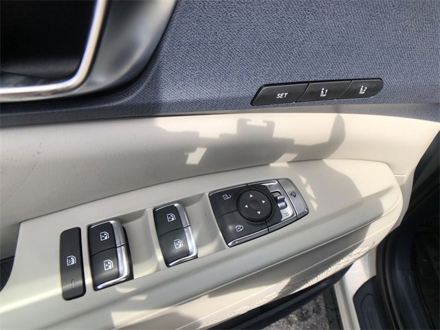 New 2026 Kia Carnival SX image 13