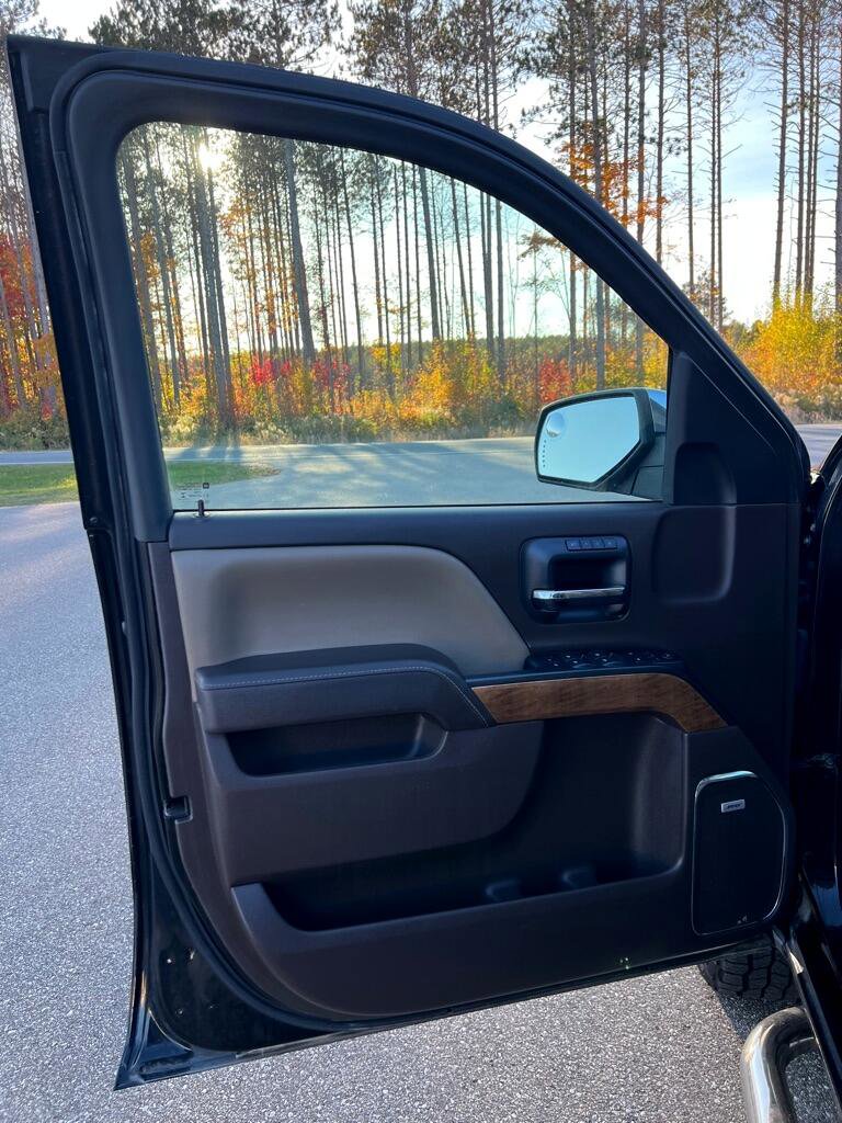 Used 2017 Chevrolet Silverado 1500 LTZ w/ Sport Package image 12