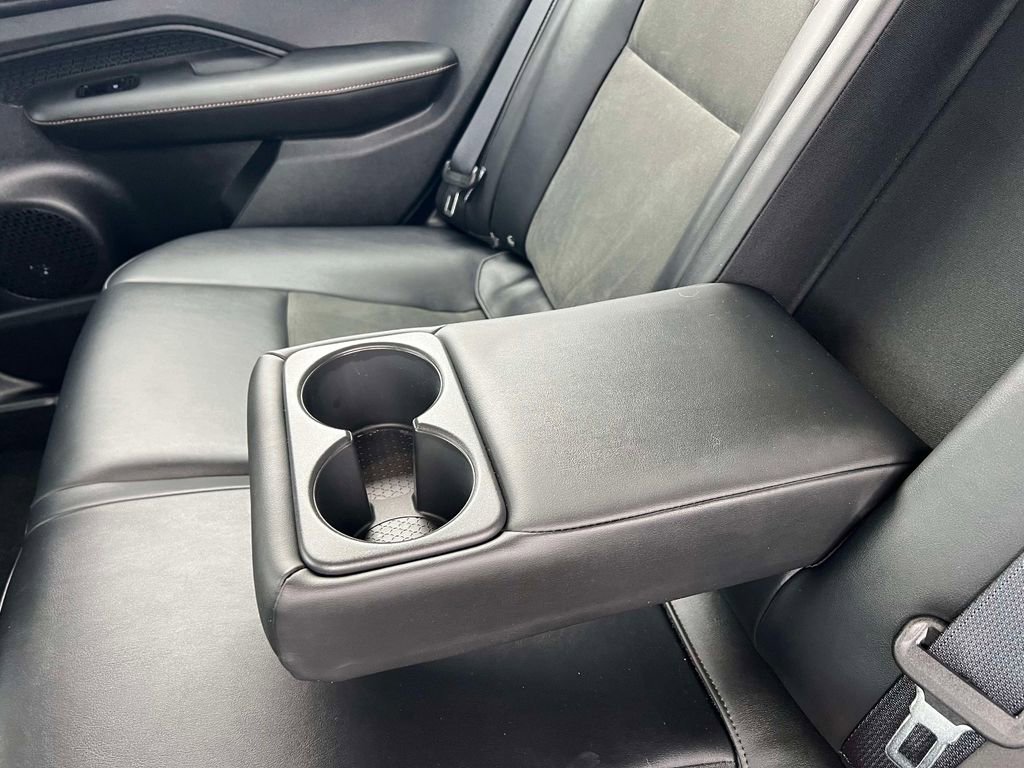 Used 2024 Nissan Ariya FWD image 15