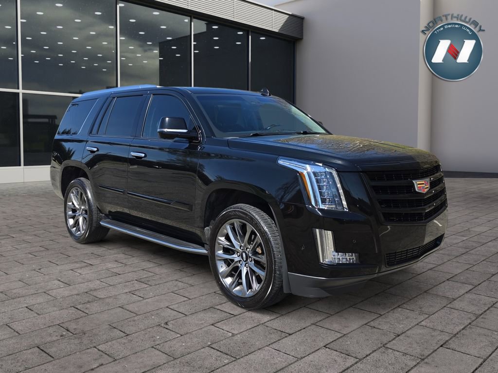 Used 2019 Cadillac Escalade Luxury w/ Escalade Sport Edition AWD/4WD image 7