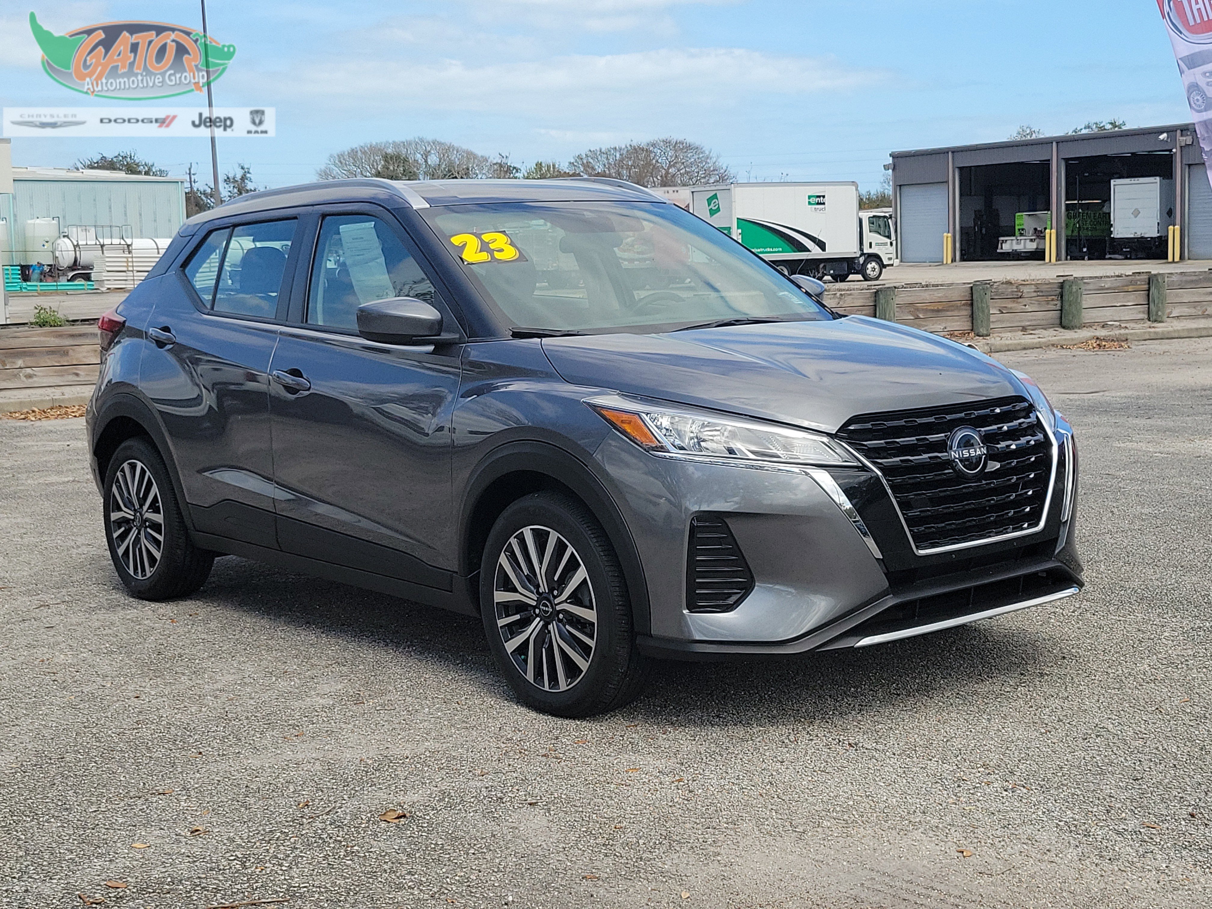 Used 2023 Nissan Kicks SV FWD image 1