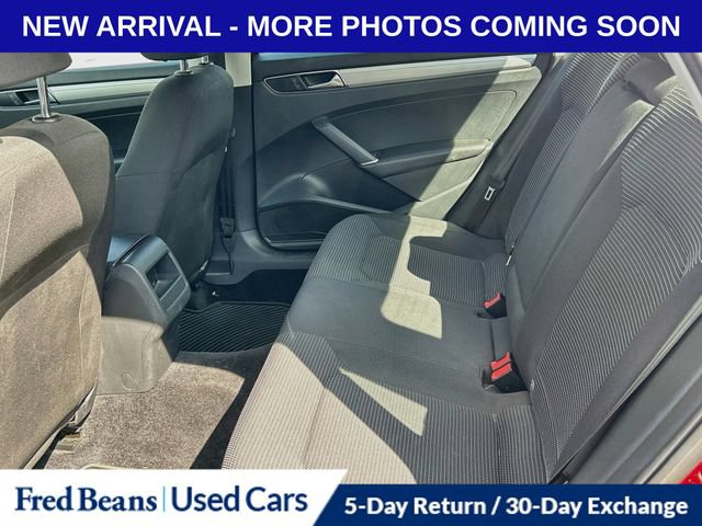 Used 2016 Volkswagen Passat 1.8T S FWD image 9