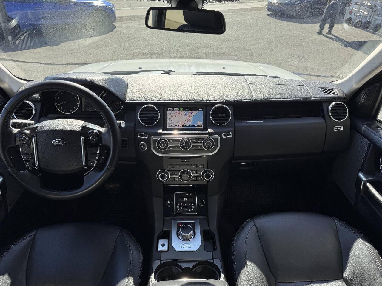 Used 2016 Land Rover LR4 HSE LUX AWD/4WD image 23