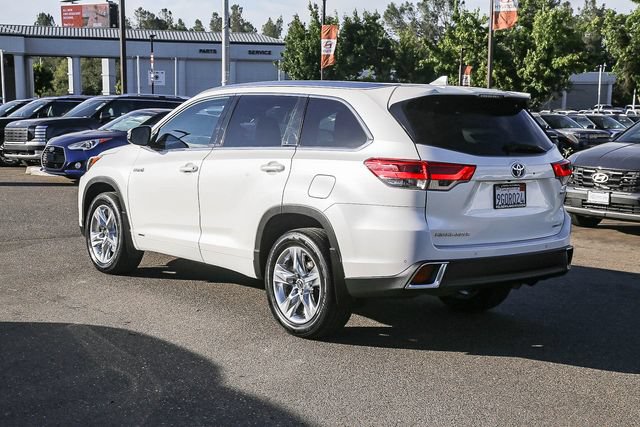 Used 2019 Toyota Highlander Limited AWD/4WD image 2