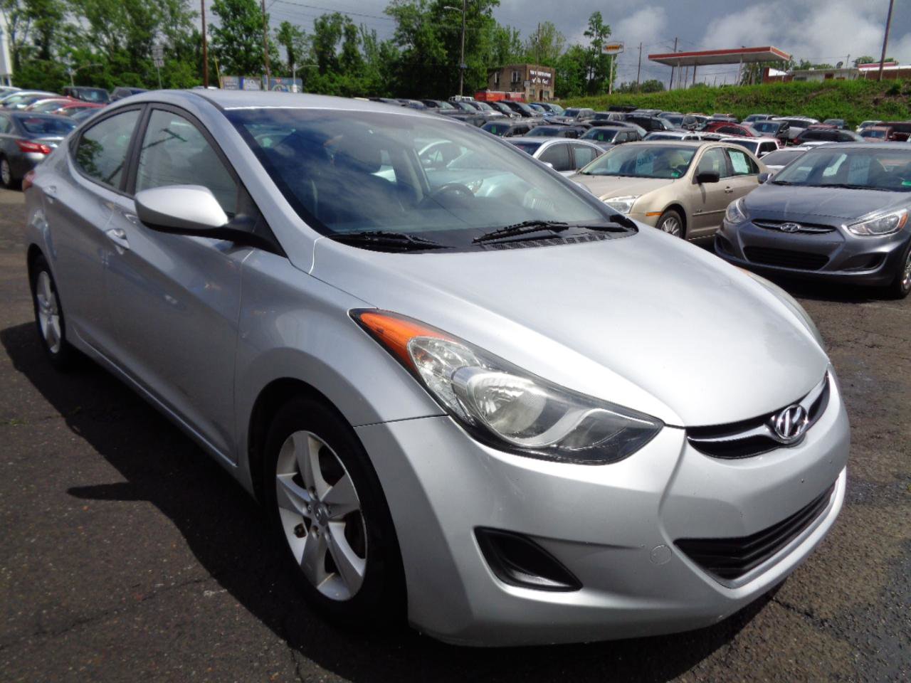 Used 2013 Hyundai Elantra GLS FWD image 3