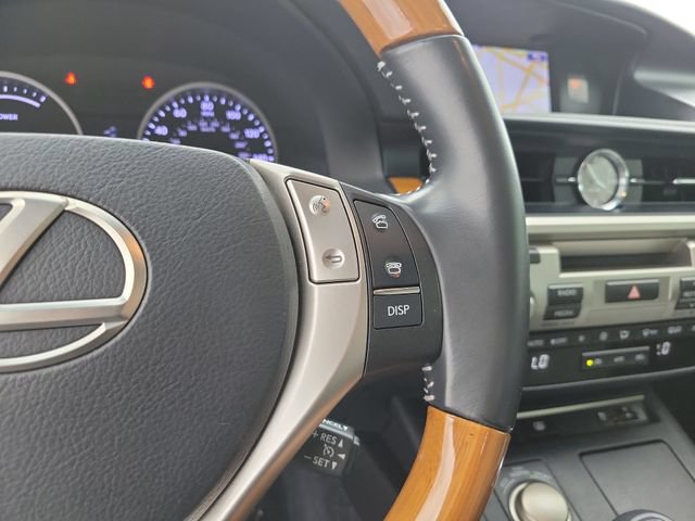 Used 2015 Lexus ES 300h w/ Navigation System Package FWD image 23