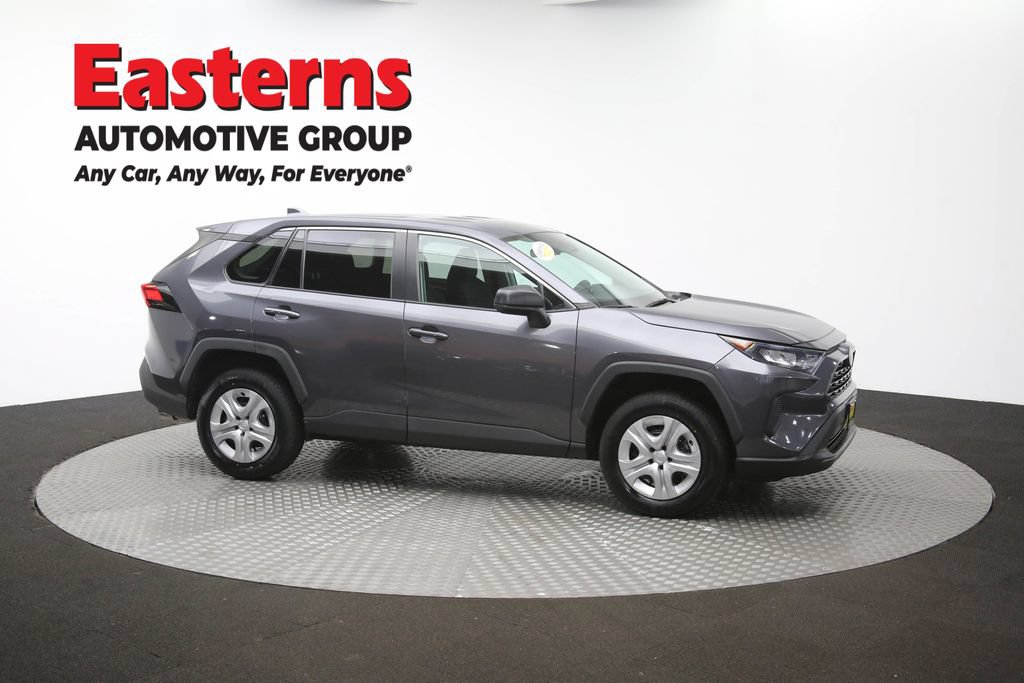 Used 2022 Toyota RAV4 LE AWD/4WD image 44