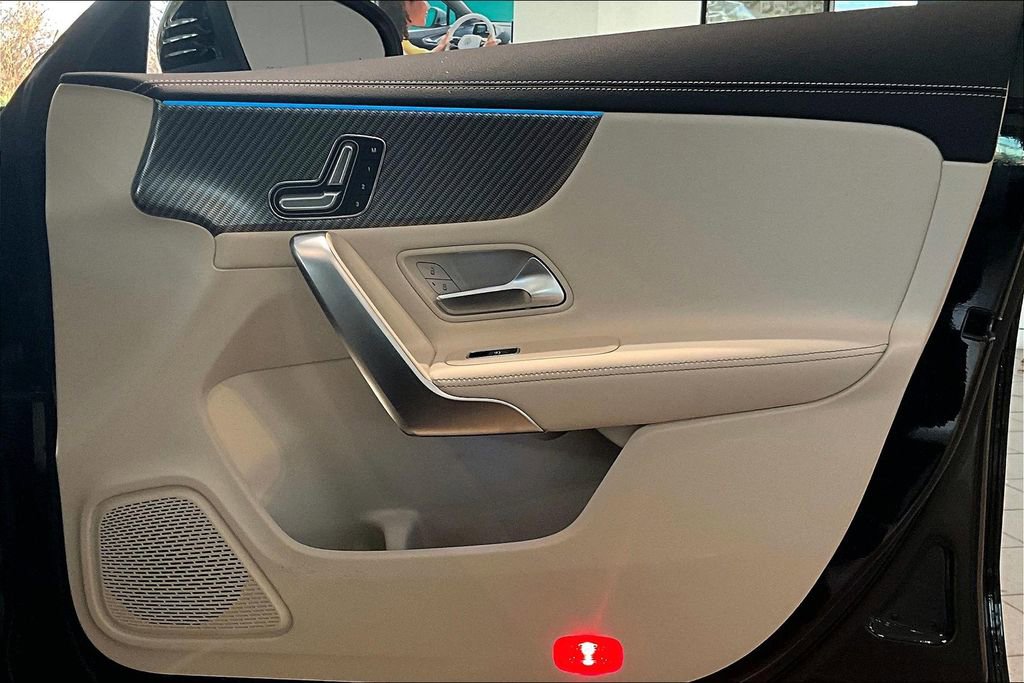 Certified 2025 Mercedes-Benz CLA 250 4MATIC image 19
