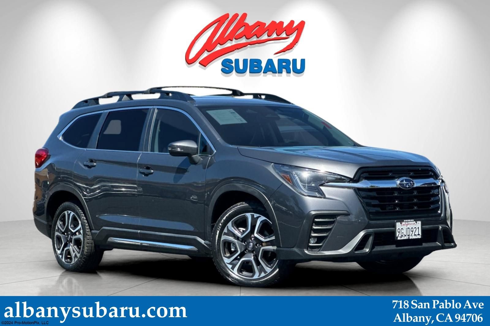 Used 2023 Subaru Ascent Limited AWD/4WD image 1