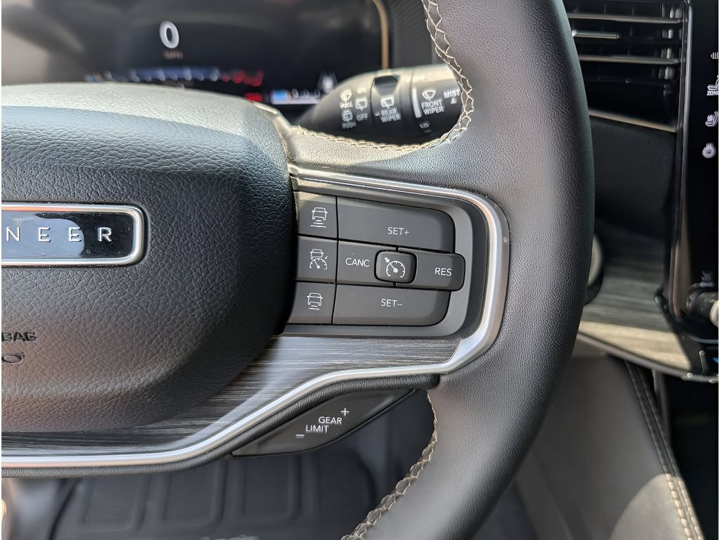Used 2024 Jeep Wagoneer Series II AWD/4WD image 21
