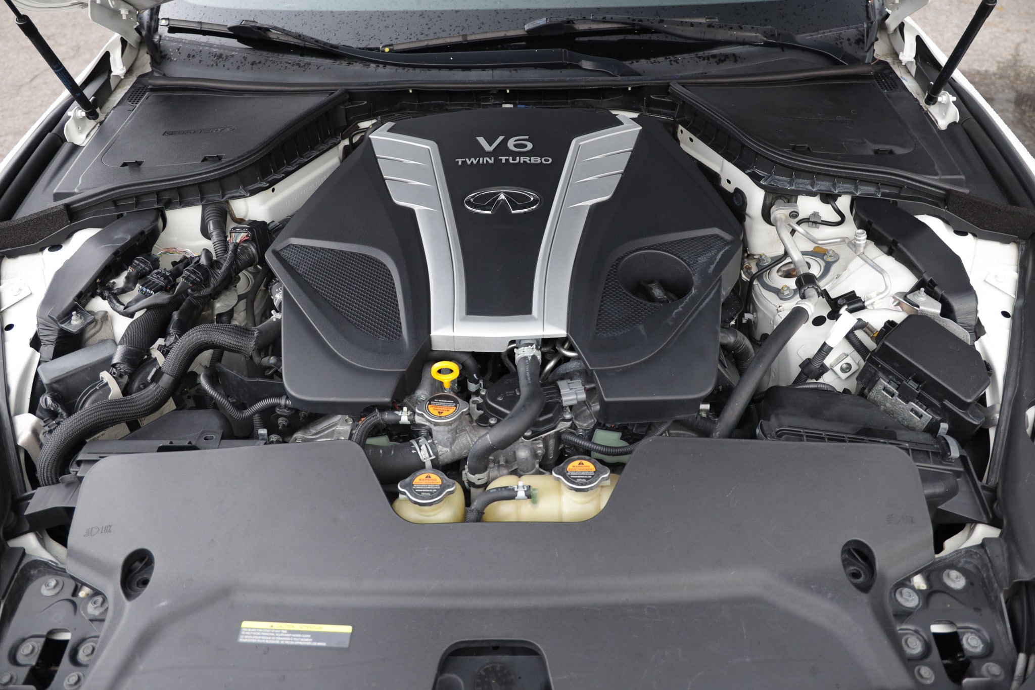 Used 2017 INFINITI Q60 Red Sport 400 RWD image 22