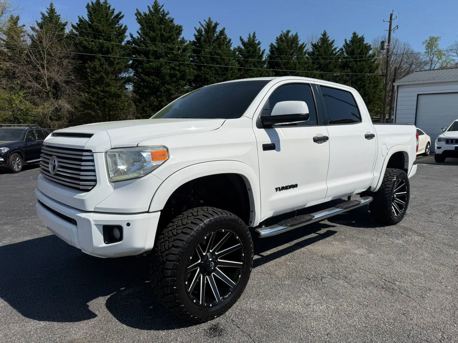 Used 2017 Toyota Tundra Platinum image 3