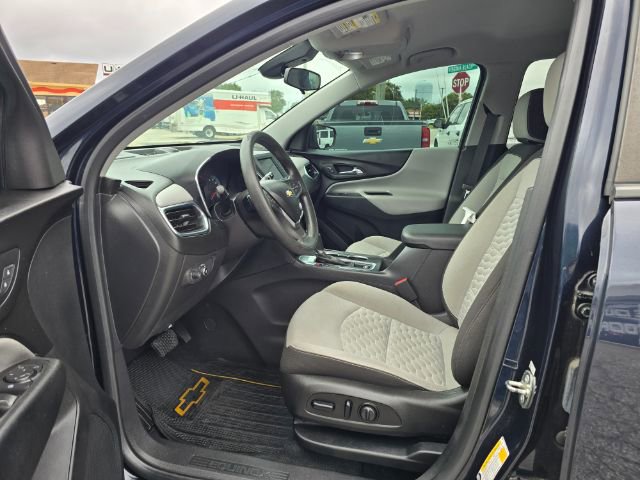 Used 2021 Chevrolet Equinox LS w/ LPO, Blackout Package image 9