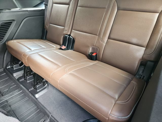 Used 2023 Chevrolet Tahoe High Country w/ Advanced Technology Package AWD/4WD image 32
