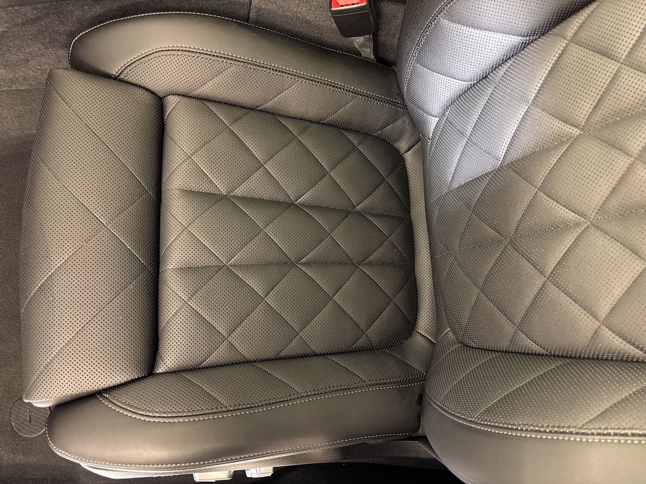 Used 2024 BMW X5 M60i w/ Executive Package image 23