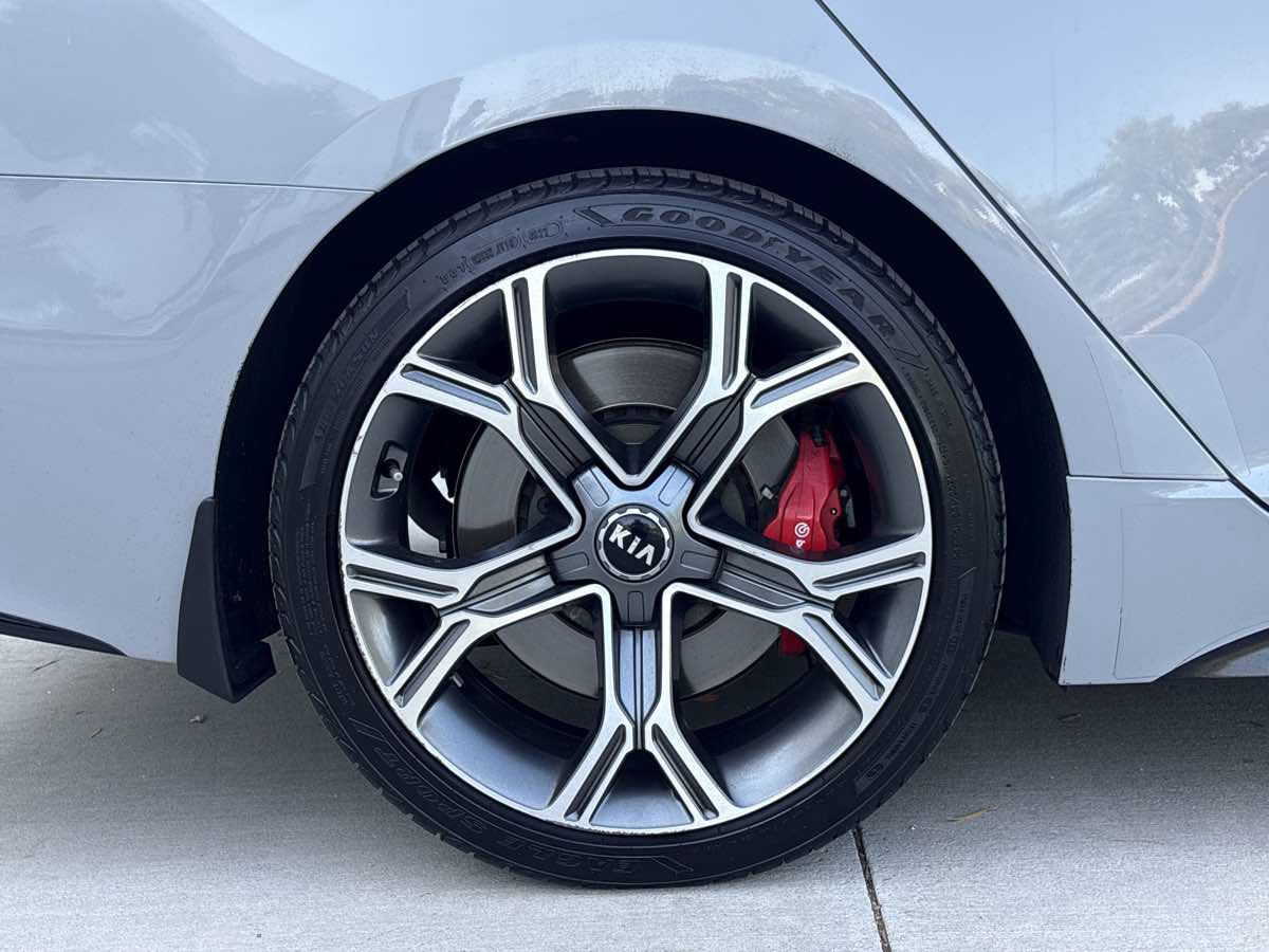Used 2021 Kia Stinger GT2 RWD image 9