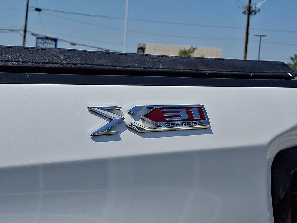 Certified 2022 GMC Sierra 1500 SLT w/ SLT Premium Plus Package AWD/4WD image 32