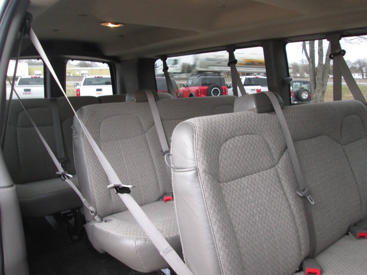 Used 2018 Chevrolet Express 3500 LT w/ LT Preferred Equipment Group RWD image 25