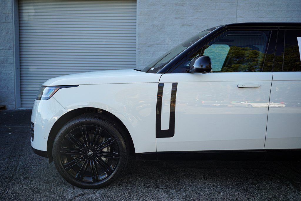 Used 2022 Land Rover Range Rover SE image 11