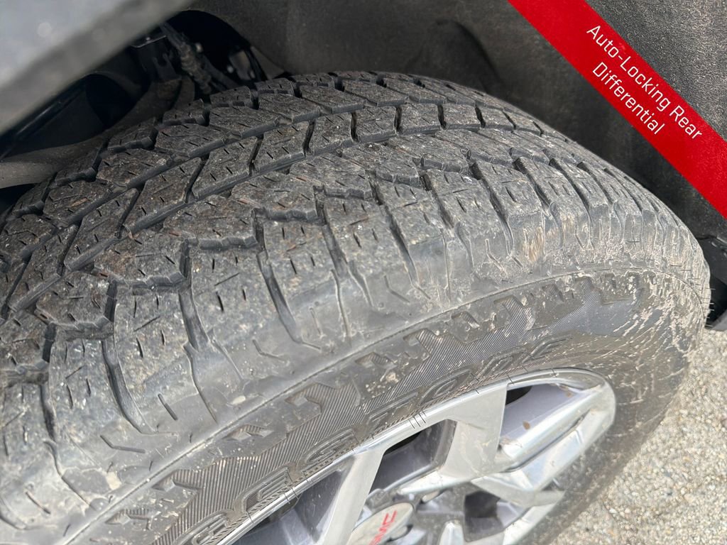 Used 2024 GMC Sierra 1500 SLT w/ SLT Premium Plus Package image 30