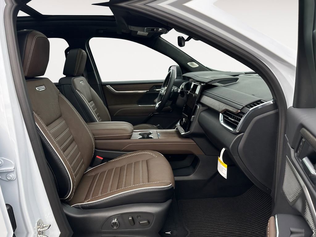 New 2026 GMC Acadia Denali Ultimate image 15