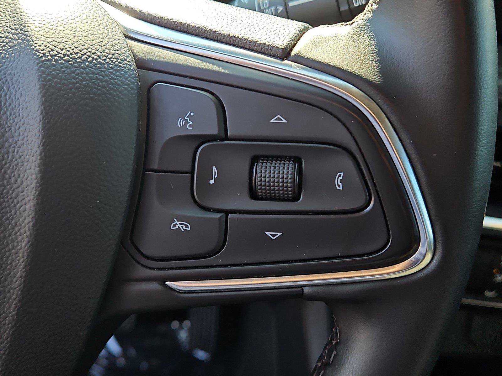 Used 2024 Buick Encore GX Sport Touring FWD image 23