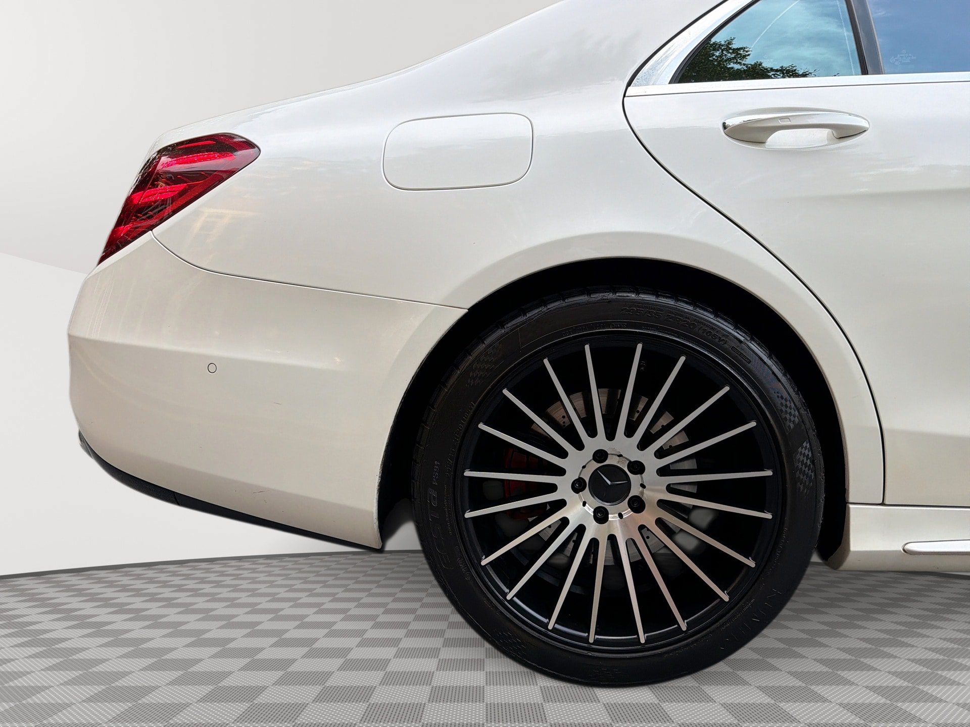Used 2019 Mercedes-Benz S 560 4MATIC Sedan image 30