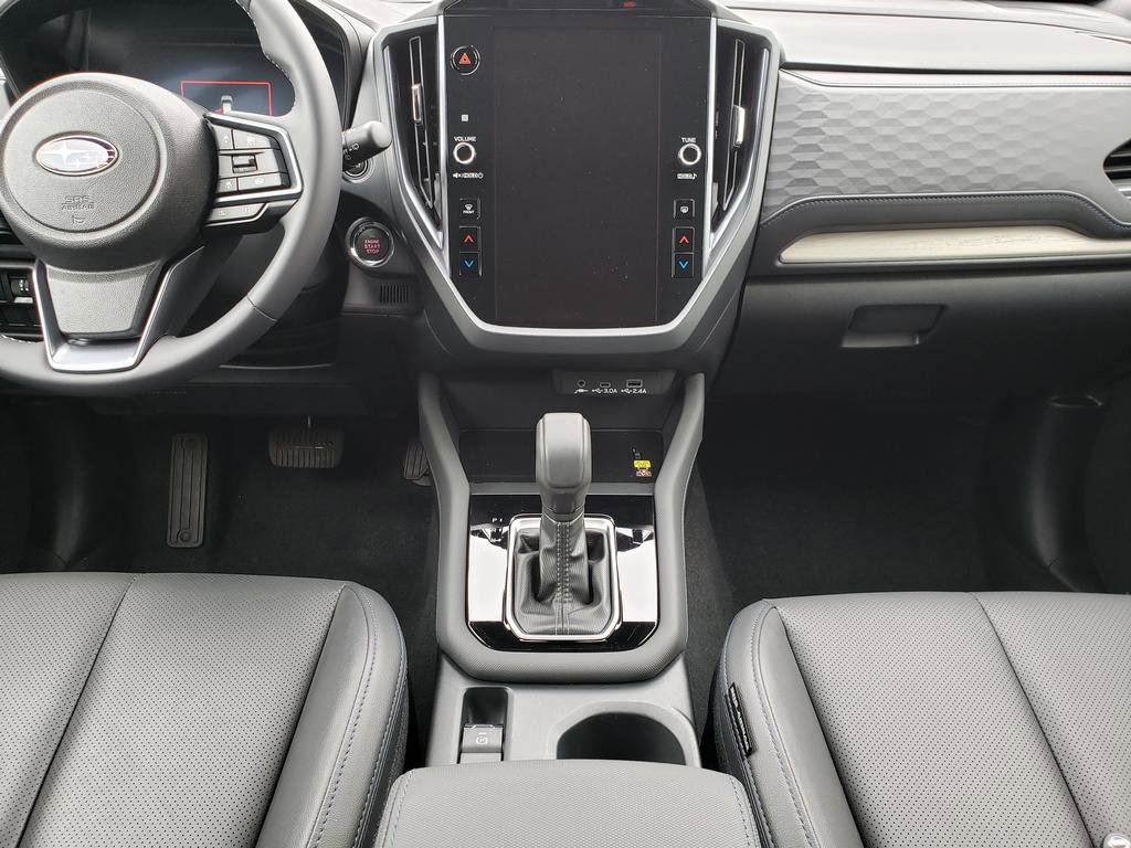 Used 2025 Subaru Forester Limited w/ Popular Package image 13