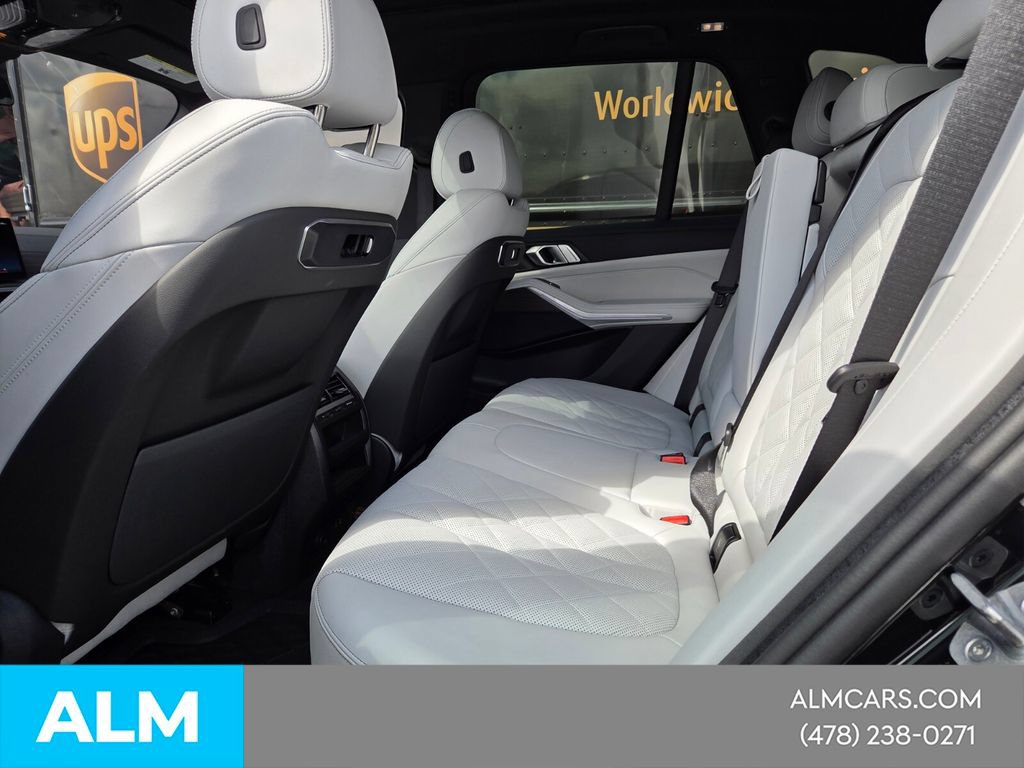 Used 2025 BMW X5 sDrive40i w/ Parking Assistance Package RWD image 4