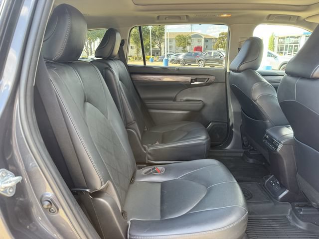 Used 2021 Toyota Highlander Platinum AWD/4WD image 35