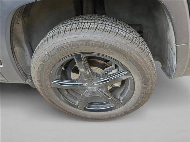 Used 2019 Jeep Cherokee Latitude Plus w/ Comfort/Convenience Group image 7