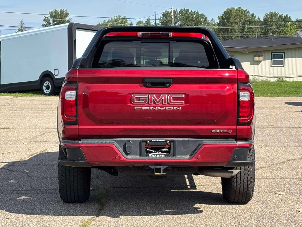 Used 2025 GMC Canyon AT4 w/ AT4 Premium Package AWD/4WD image 32