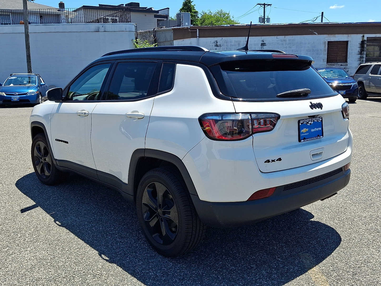 Used 2022 Jeep Compass Trailhawk w/ Trailhawk Convenience Group AWD/4WD image 3