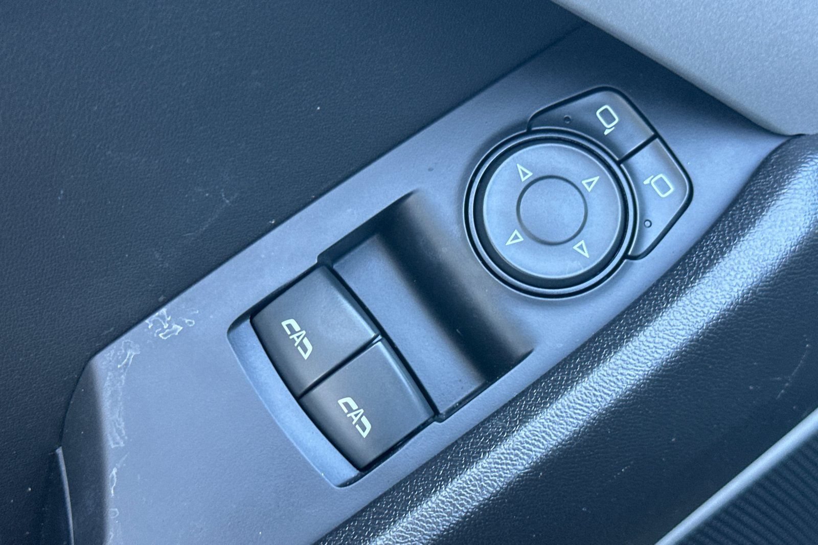 Used 2021 Chevrolet Camaro SS RWD image 13