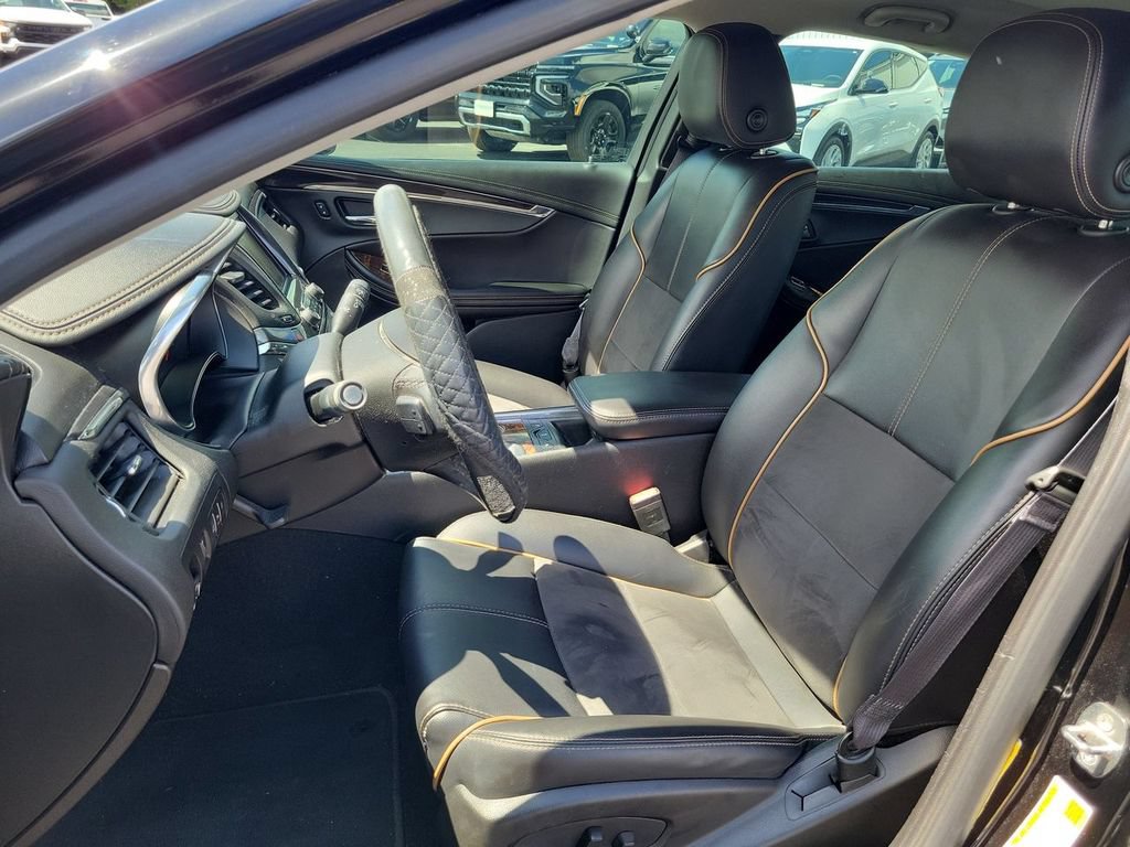 Used 2015 Chevrolet Impala LT FWD image 19